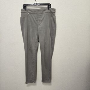 Chicos Drab Olive Pull-On Jegging Size 12